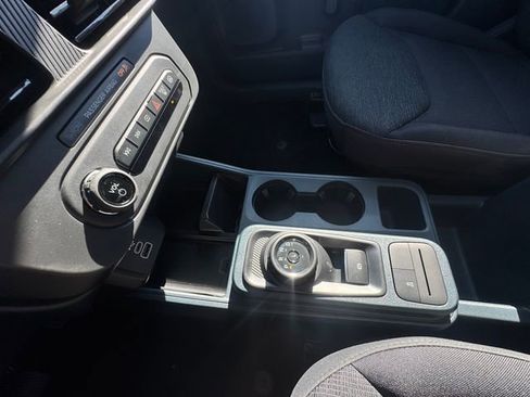 New 2025 Ford Maverick XL w/ Equipment Group 101A image 32