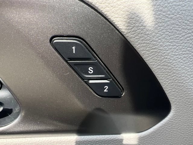 Used 2023 Chrysler Pacifica Touring-L AWD/4WD image 19