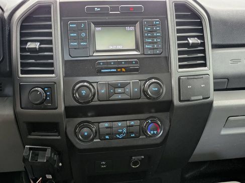 Used 2019 Ford F250 XL w/ STX Appearance Package AWD/4WD image 9