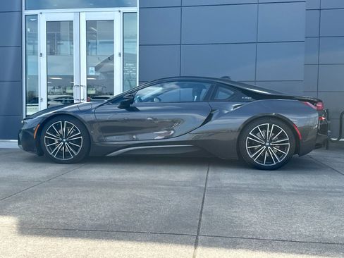 Used 2019 BMW i8 Coupe AWD/4WD image 6