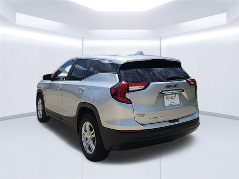 Used 2022 GMC Terrain SLE w/ LPO, Floor Liner Package FWD image 7
