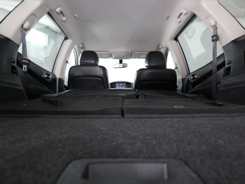 Used 2020 Nissan Pathfinder SL AWD/4WD image 39