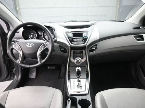 Used 2013 Hyundai Elantra Limited FWD image 29