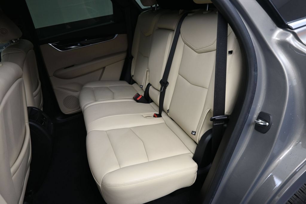 Used 2019 Cadillac XT5 AWD image 18