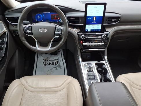 Used 2021 Ford Explorer Platinum w/ Equipment Group 601A image 9