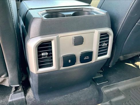 Used 2022 Ford F250 Lariat w/ Lariat Value Package AWD/4WD image 10