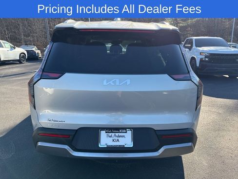 New 2026 Kia EV9 Wind AWD/4WD image 19