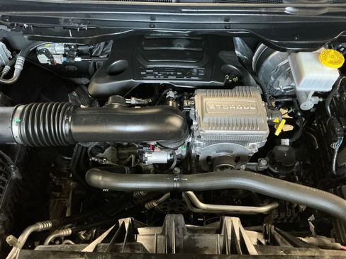 Certified 2024 RAM 1500 Laramie AWD/4WD image 10