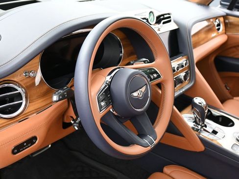 Certified 2024 Bentley Bentayga Azure image 17