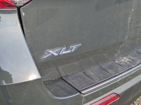 Used 2022 Ford Explorer XLT w/ Equipment Group 202A RWD image 7