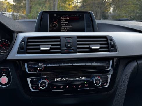 Used 2016 BMW 320i Sedan image 18