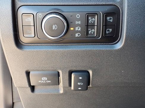 Used 2025 Ford F350 Platinum image 14