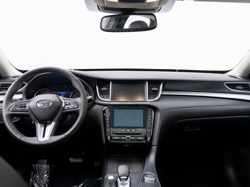 Used 2019 INFINITI QX50 Essential w/ Premium Heat Package AWD/4WD image 10
