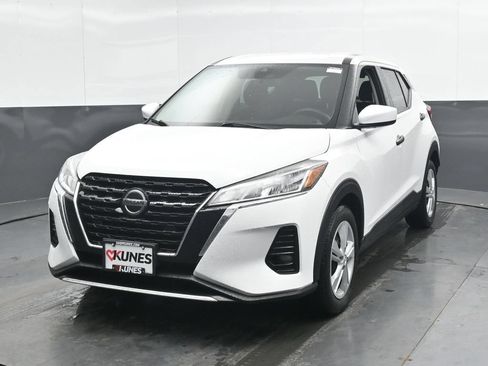 Used 2021 Nissan Kicks S FWD image 7