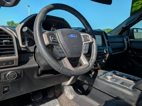 Used 2020 Ford Expedition XLT w/ Equipment Group 202A RWD image 32