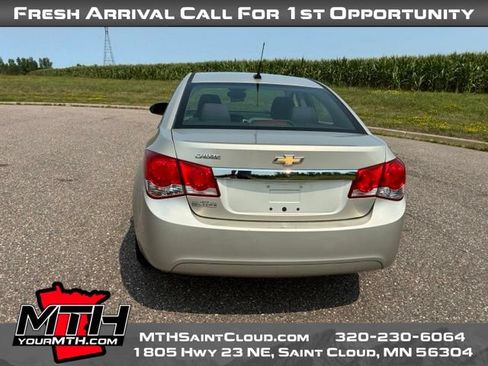 Used 2014 Chevrolet Cruze LS FWD image 7