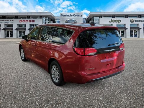 New 2026 Chrysler Voyager LX image 6