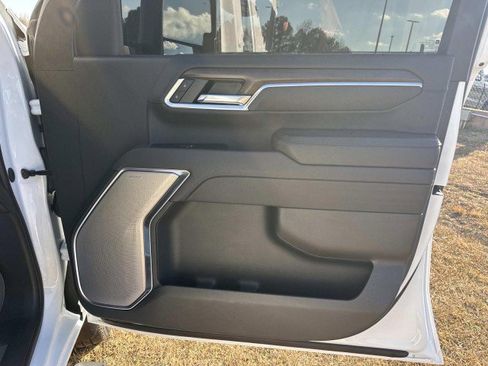 Used 2025 Chevrolet Silverado 3500 High Country w/ Technology Package image 14