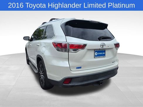 Used 2016 Toyota Highlander Limited Platinum FWD image 7
