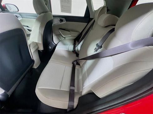 Used 2022 Kia Soul LX image 21