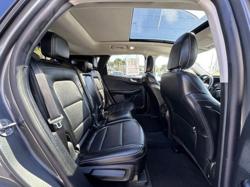 Used 2022 Ford Escape Titanium w/ Class II Trailer Tow Package image 19