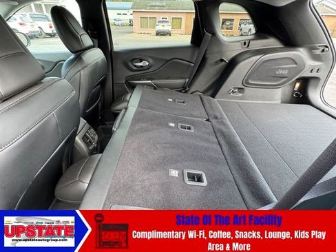 Used 2022 Jeep Cherokee Limited w/ Mopar Interior Package image 26