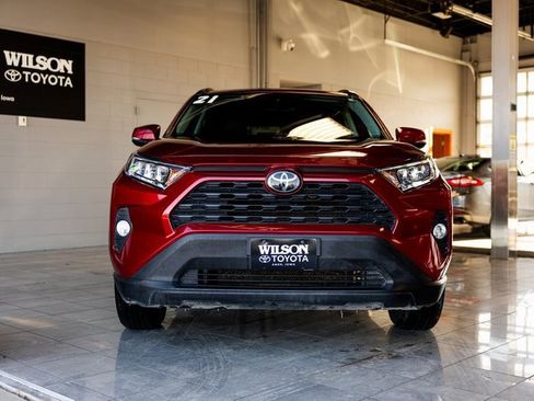 Used 2021 Toyota RAV4 XLE image 3