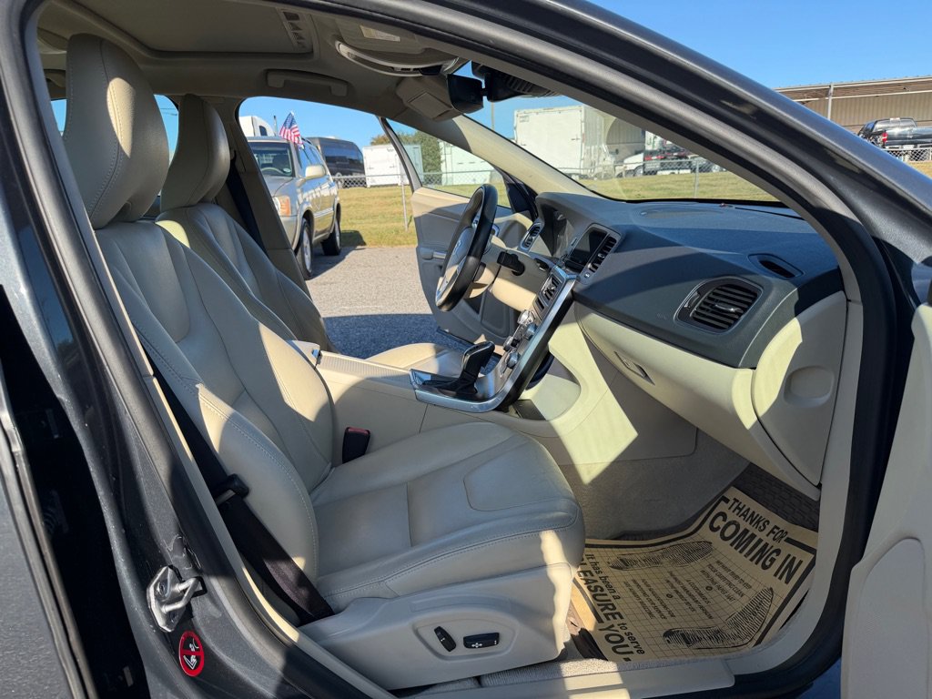 Used 2015 Volvo S60 T5 Platinum FWD image 15