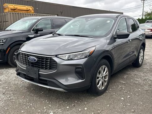Used 2023 Ford Escape Active AWD/4WD image 3