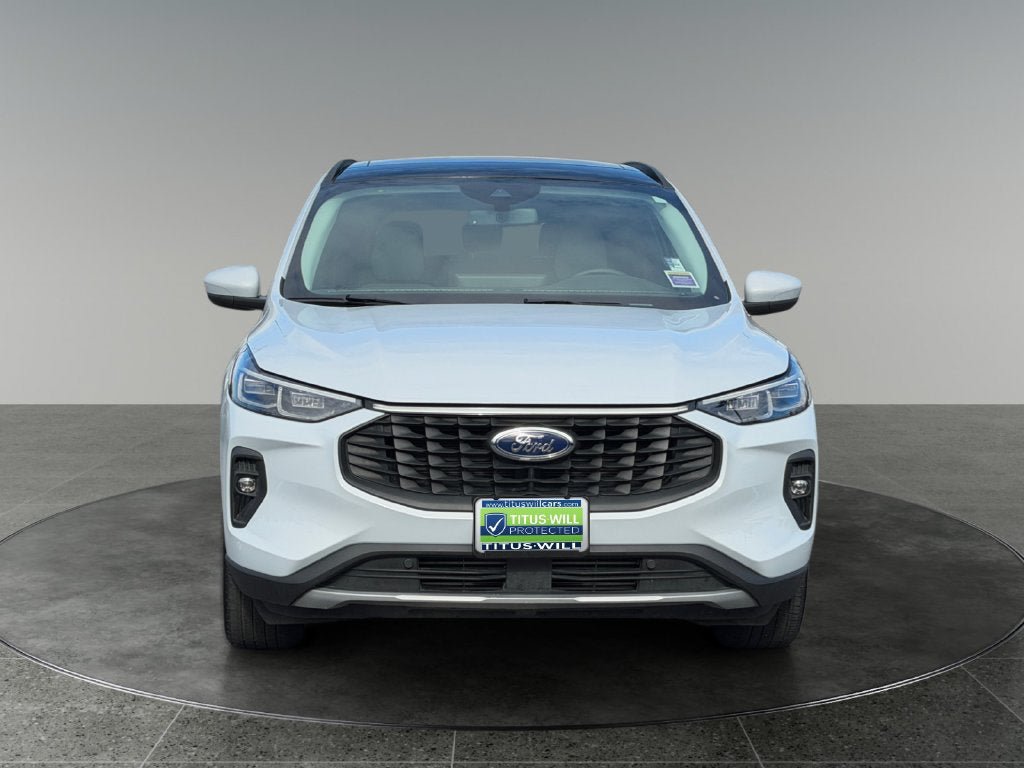 Used 2025 Ford Escape Platinum AWD/4WD image 2