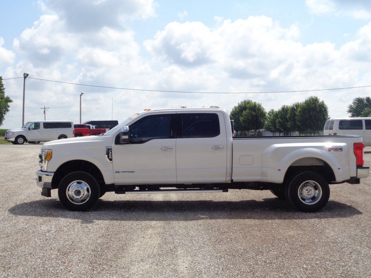 Used 2017 Ford F350 Lariat w/ Chrome Package AWD/4WD image 8