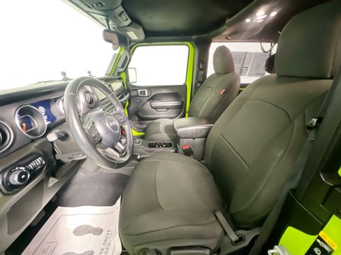 Used 2021 Jeep Wrangler Willys image 14