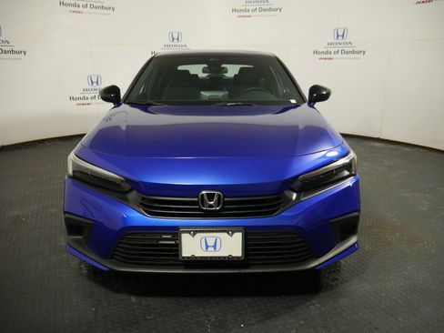 Used 2023 Honda Civic Sport image 2