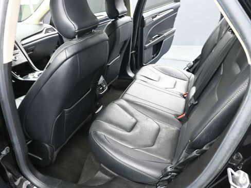 Used 2019 Ford Fusion Titanium image 14