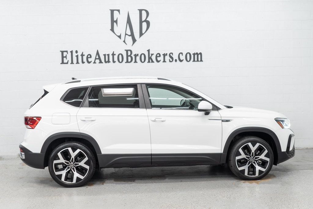 Used 2023 Volkswagen Taos SEL AWD/4WD image 5