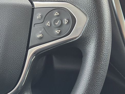 Used 2021 Chevrolet Traverse LS image 28