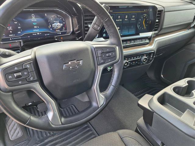 Used 2023 Chevrolet Silverado 1500 RST w/ Z71 Off-Road Package AWD/4WD image 8