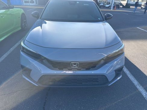 Used 2024 Honda Civic Sport image 2