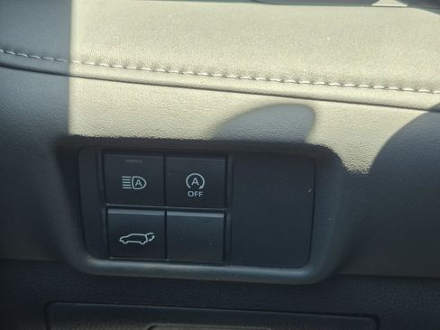 Certified 2025 Toyota Highlander XLE AWD/4WD image 36