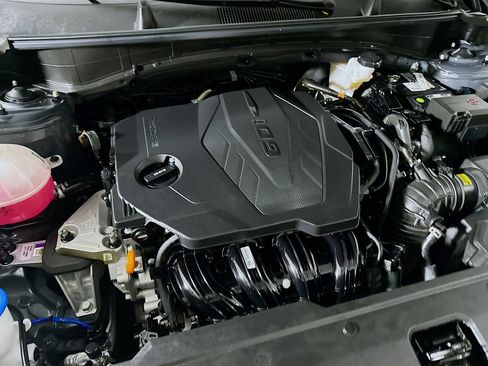 Used 2025 Kia Sportage LX image 31