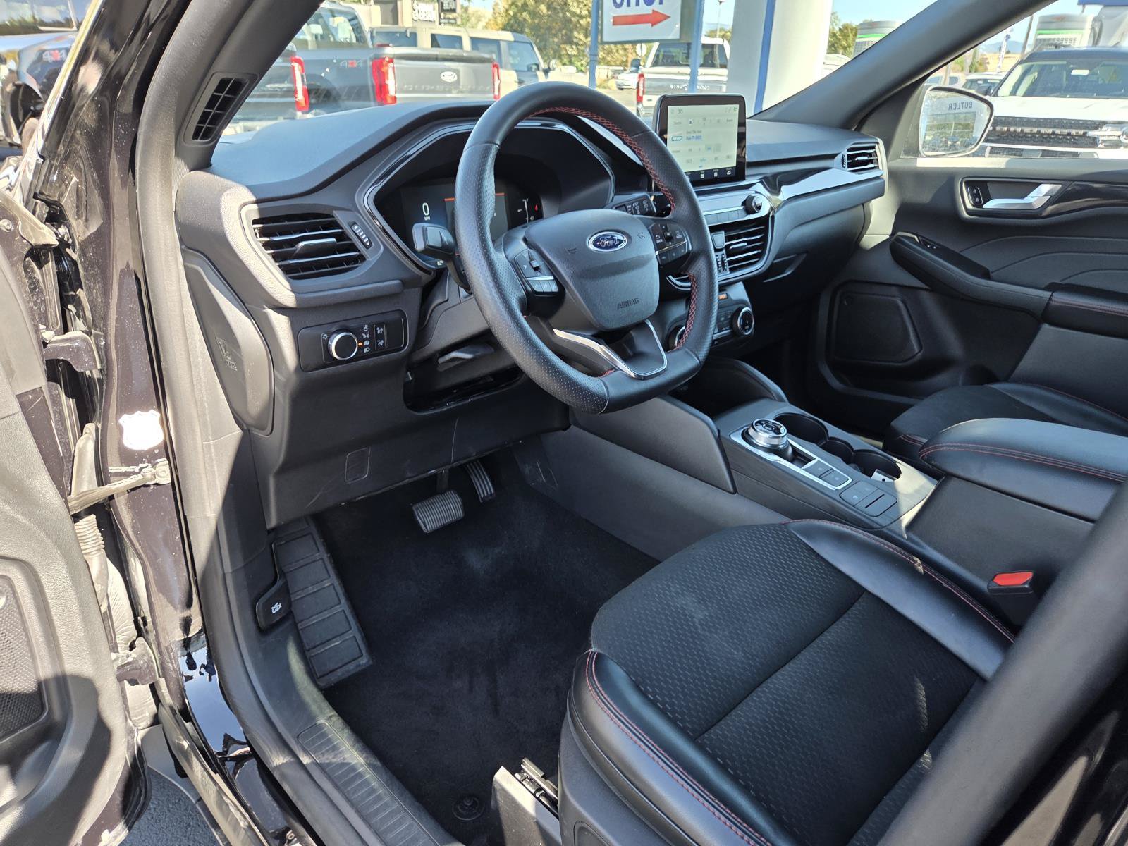 Used 2025 Ford Escape ST-Line AWD/4WD image 11