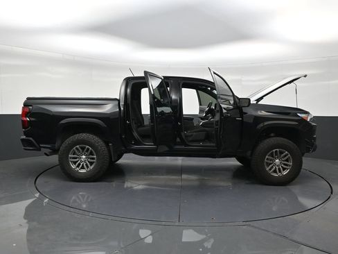 Used 2023 Chevrolet Colorado LT w/ LT Convenience Package II RWD image 29