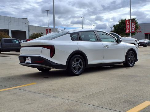 Used 2025 Kia K4 FWD image 5