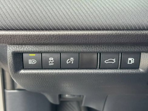 Used 2025 Toyota Camry SE FWD image 28
