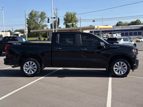 Used 2022 Chevrolet Silverado 1500 Custom AWD/4WD image 8