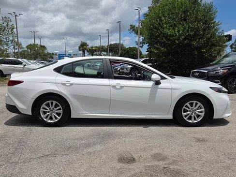 Used 2025 Toyota Camry LE FWD image 8