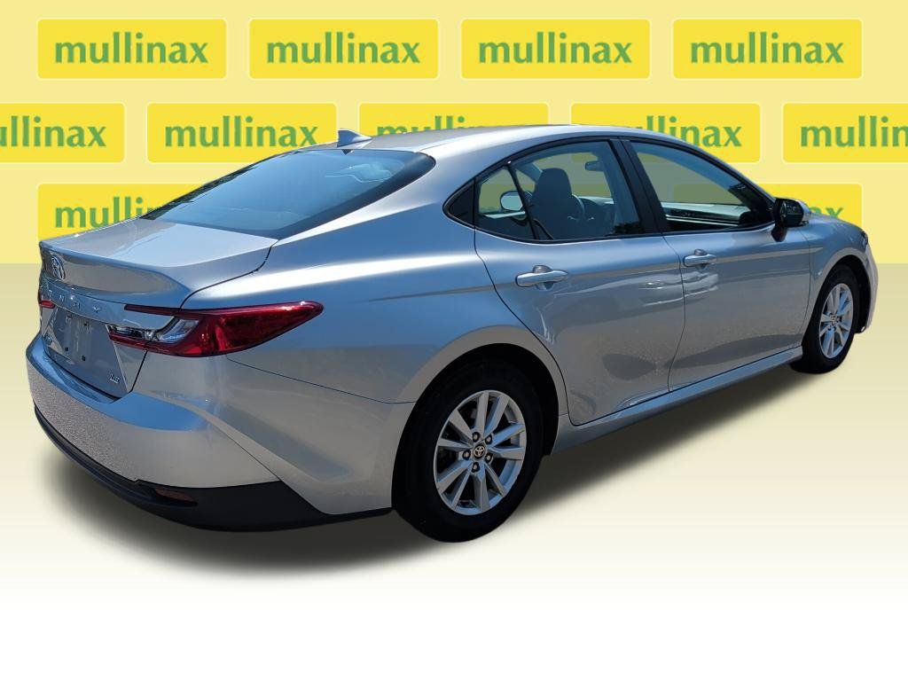 Used 2025 Toyota Camry LE FWD image 6