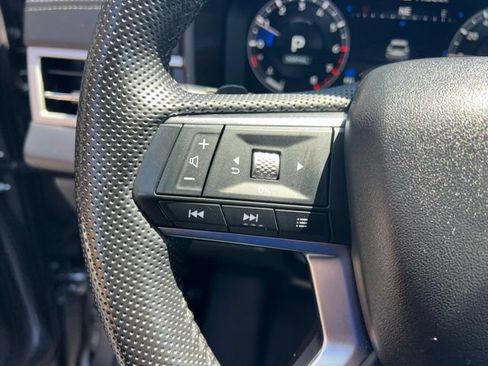 Used 2024 Mitsubishi Outlander SE FWD image 10