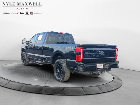 Used 2024 Ford F250 Lariat w/ Black Appearance Package AWD/4WD image 14