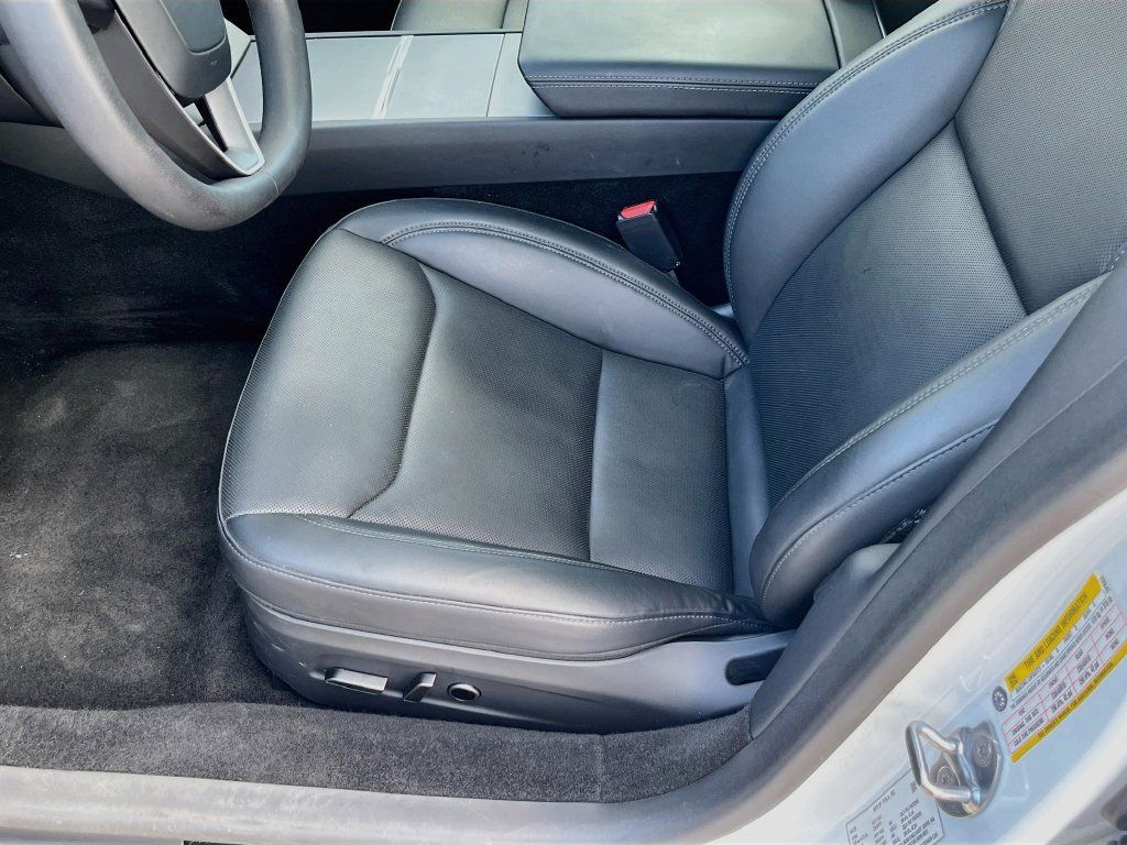 Used 2025 Tesla Model 3 Long Range RWD image 19